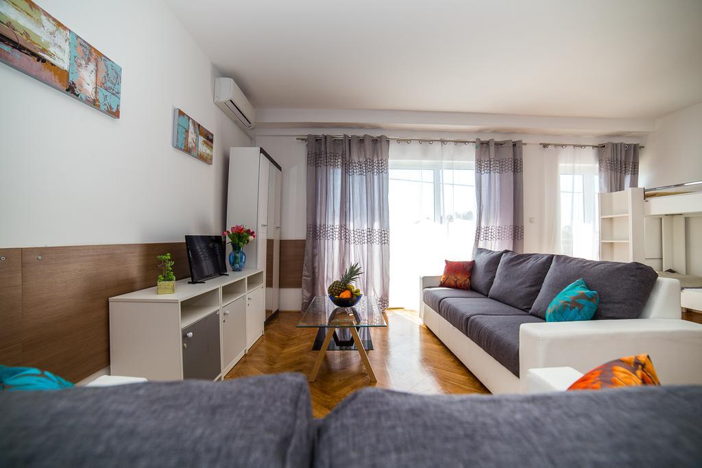 Holiday Home White House Podstrana Extérieur photo